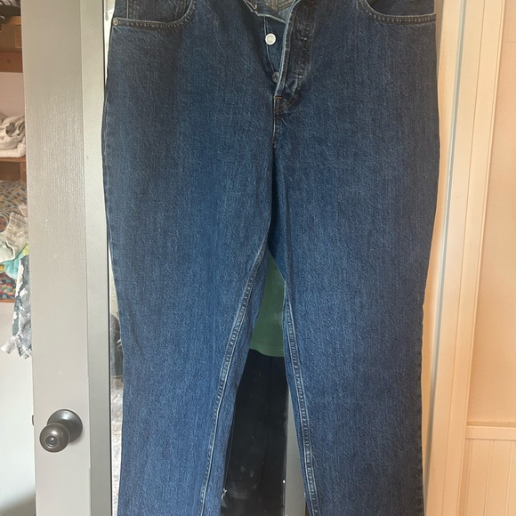 Everlane curvy 90s cheeky straight Jean regular length size 32. - Picture 3 of 6